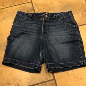 Lee denim shorts , mid rise, regular fit